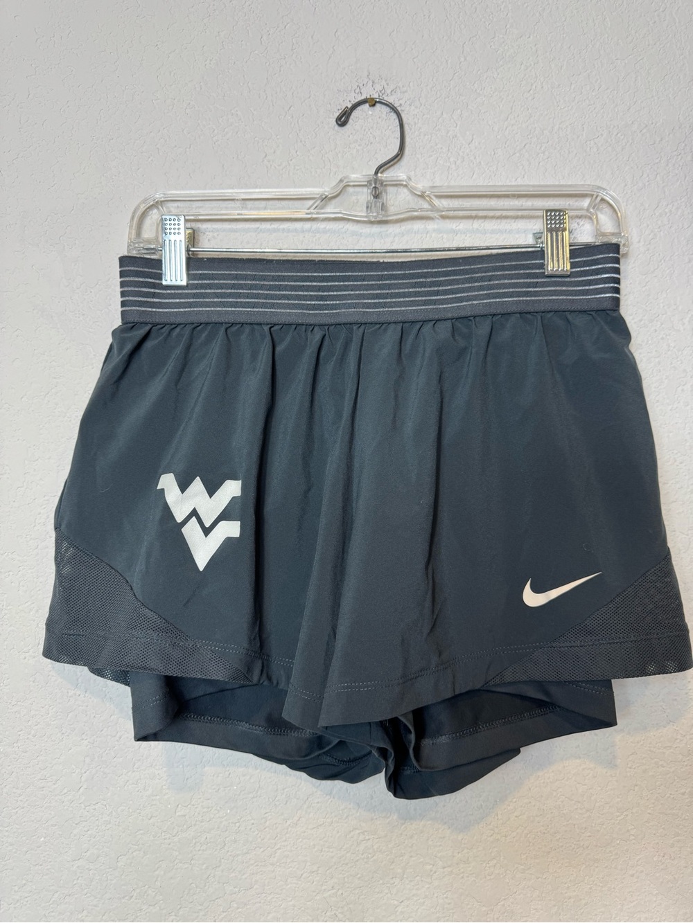 Nike Women’s Dark Gray Athletic Shorts West Virginia Mountaineers Logo Size M